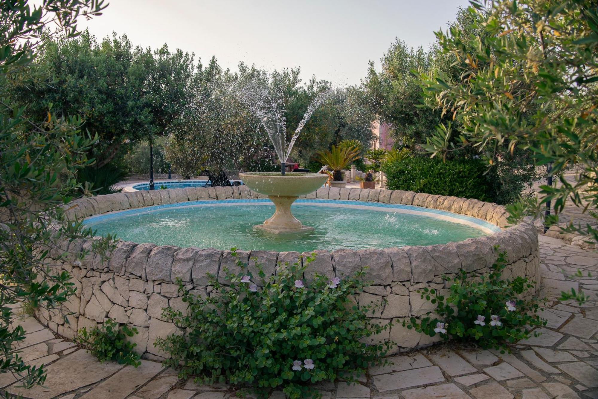 Dependance In Villa Con Piscina Ragusa Eksteriør billede