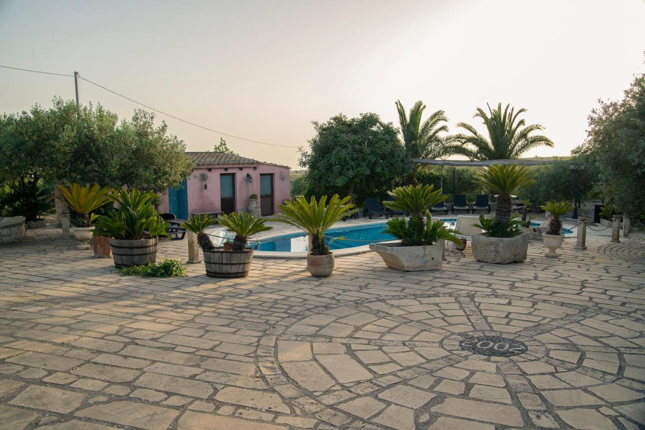 Dependance In Villa Con Piscina Ragusa Eksteriør billede