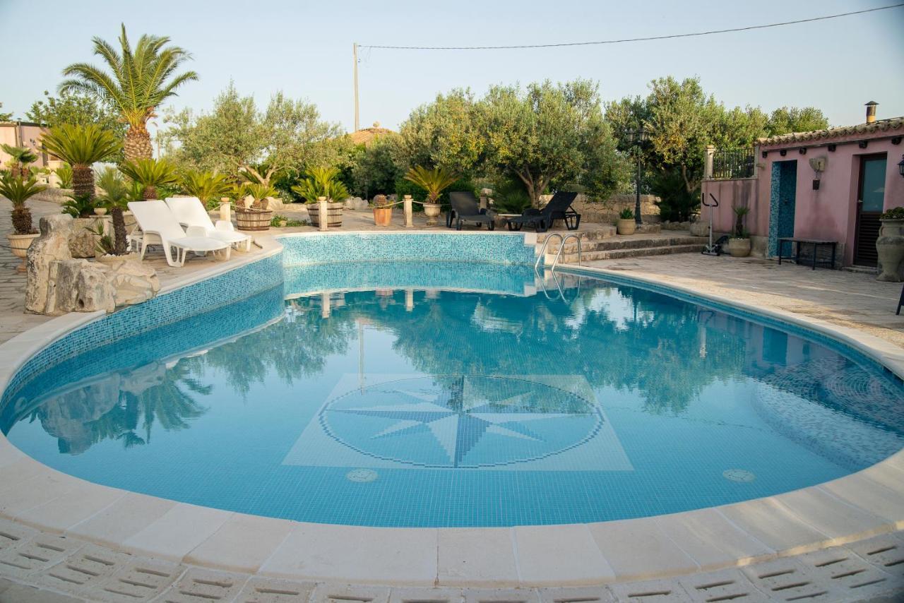Dependance In Villa Con Piscina Ragusa Eksteriør billede