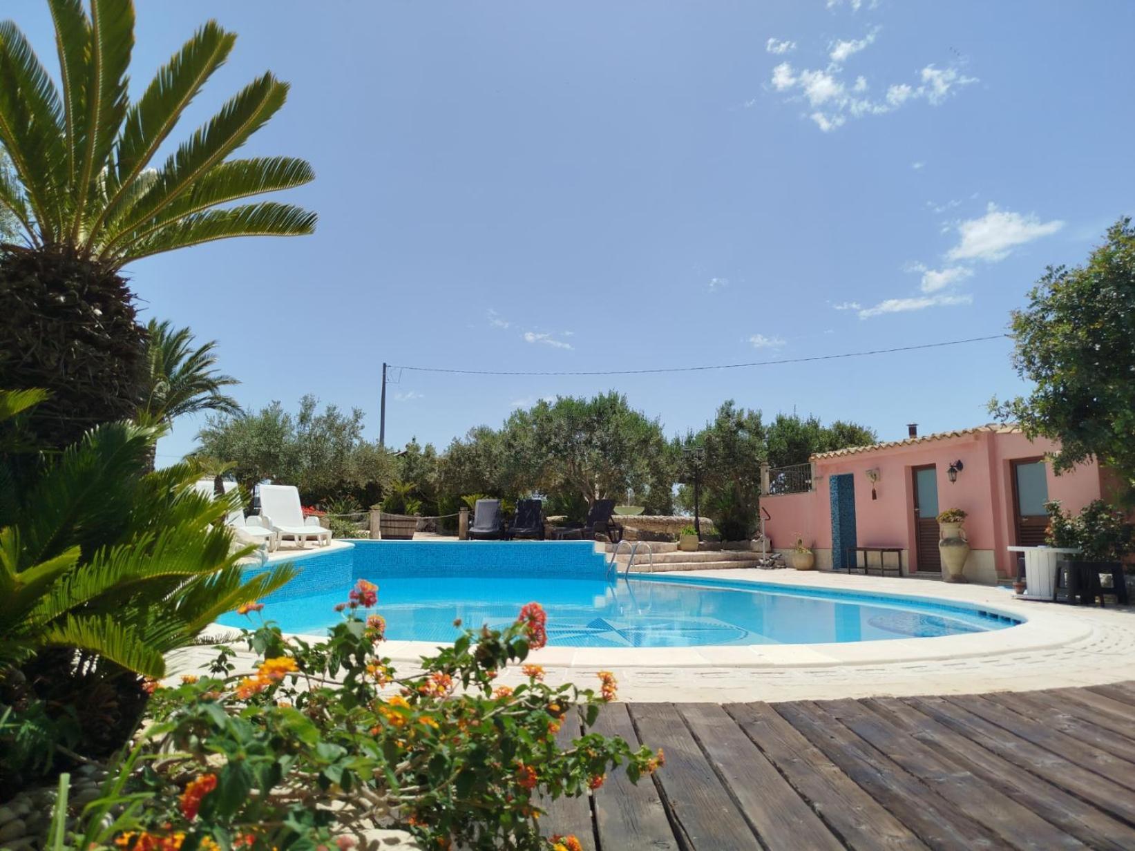 Dependance In Villa Con Piscina Ragusa Eksteriør billede