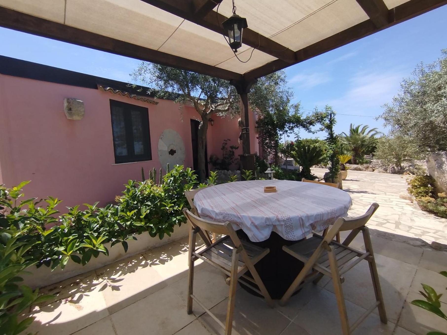 Dependance In Villa Con Piscina Ragusa Eksteriør billede